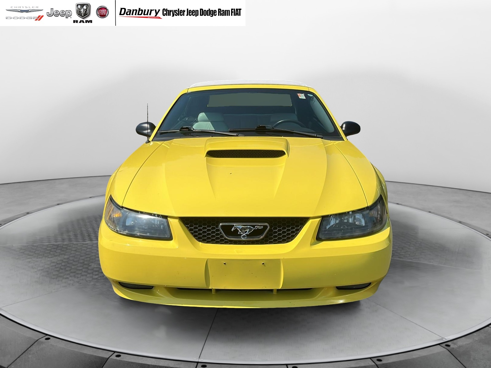 2001 Ford Mustang GT Premium 2