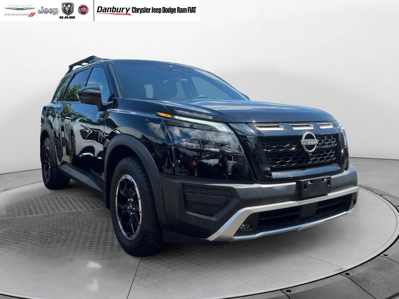 2023 Nissan Pathfinder Rock Creek 1