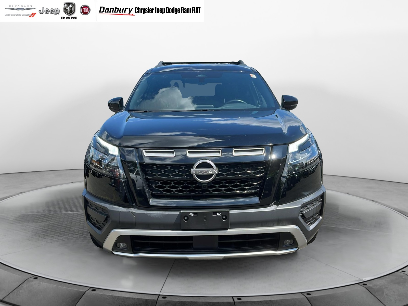 2023 Nissan Pathfinder Rock Creek 2