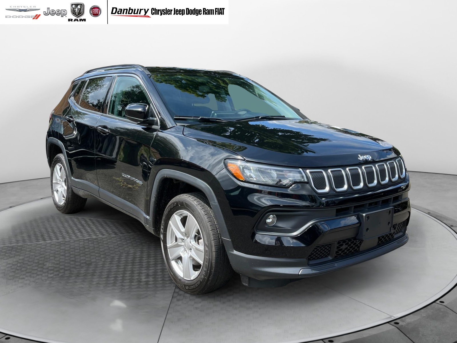 2022 Jeep Compass Latitude 1