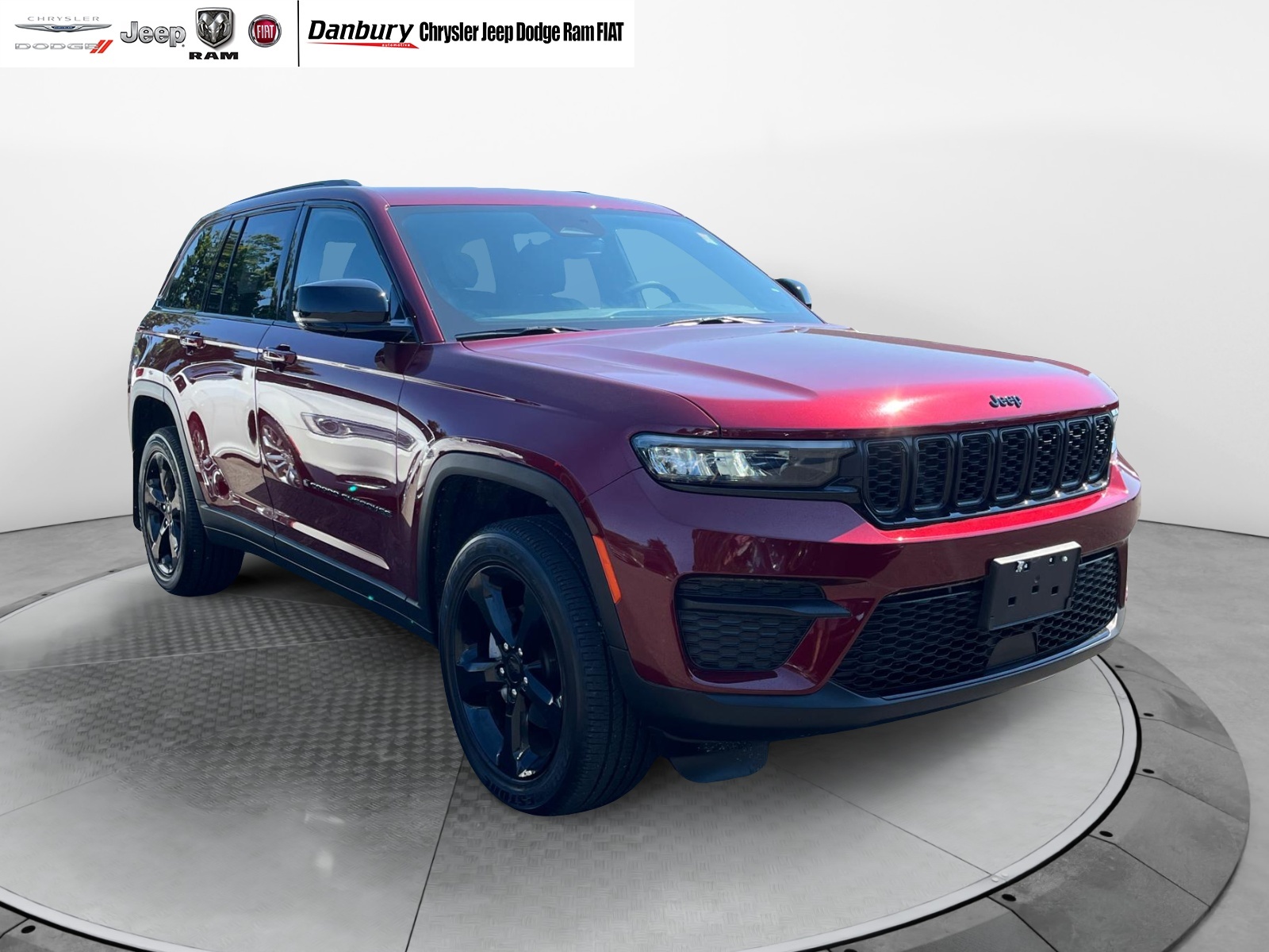 2023 Jeep Grand Cherokee Altitude 1