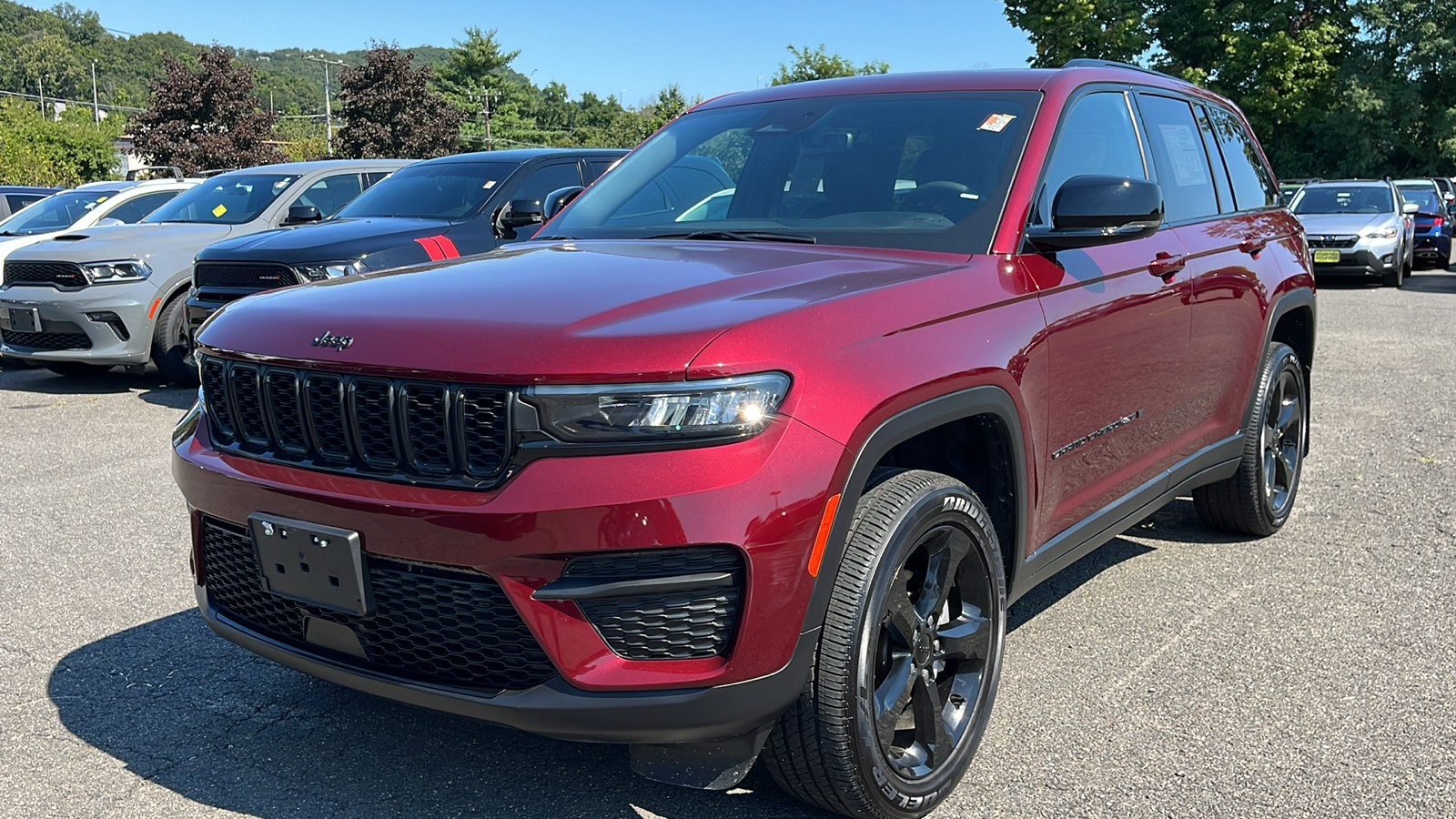 2023 Jeep Grand Cherokee Altitude 3