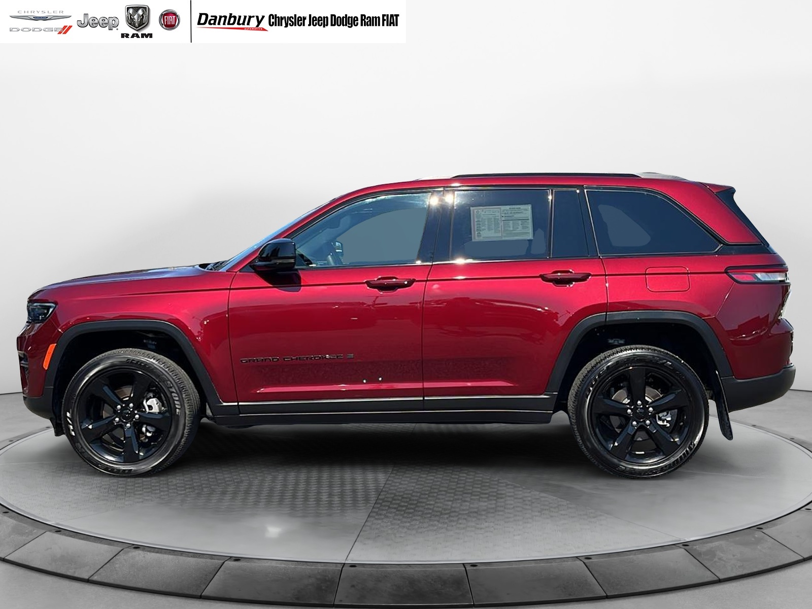 2023 Jeep Grand Cherokee Altitude 7