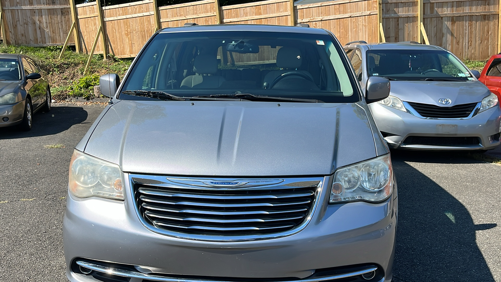 2014 Chrysler Town & Country Touring 2