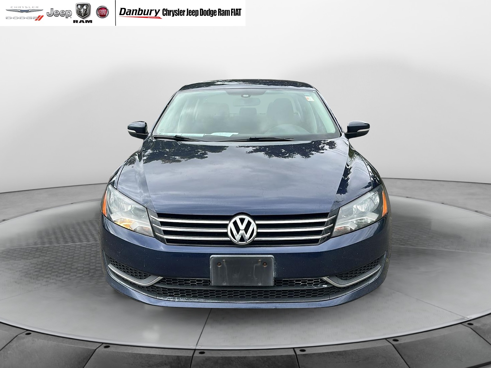 2013 Volkswagen Passat S 8