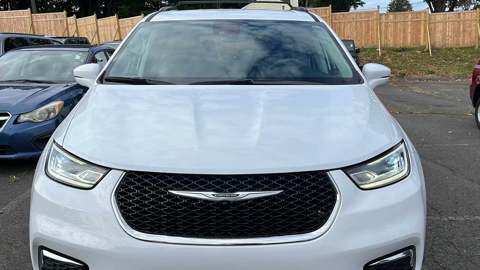 2022 Chrysler Pacifica Touring L 2