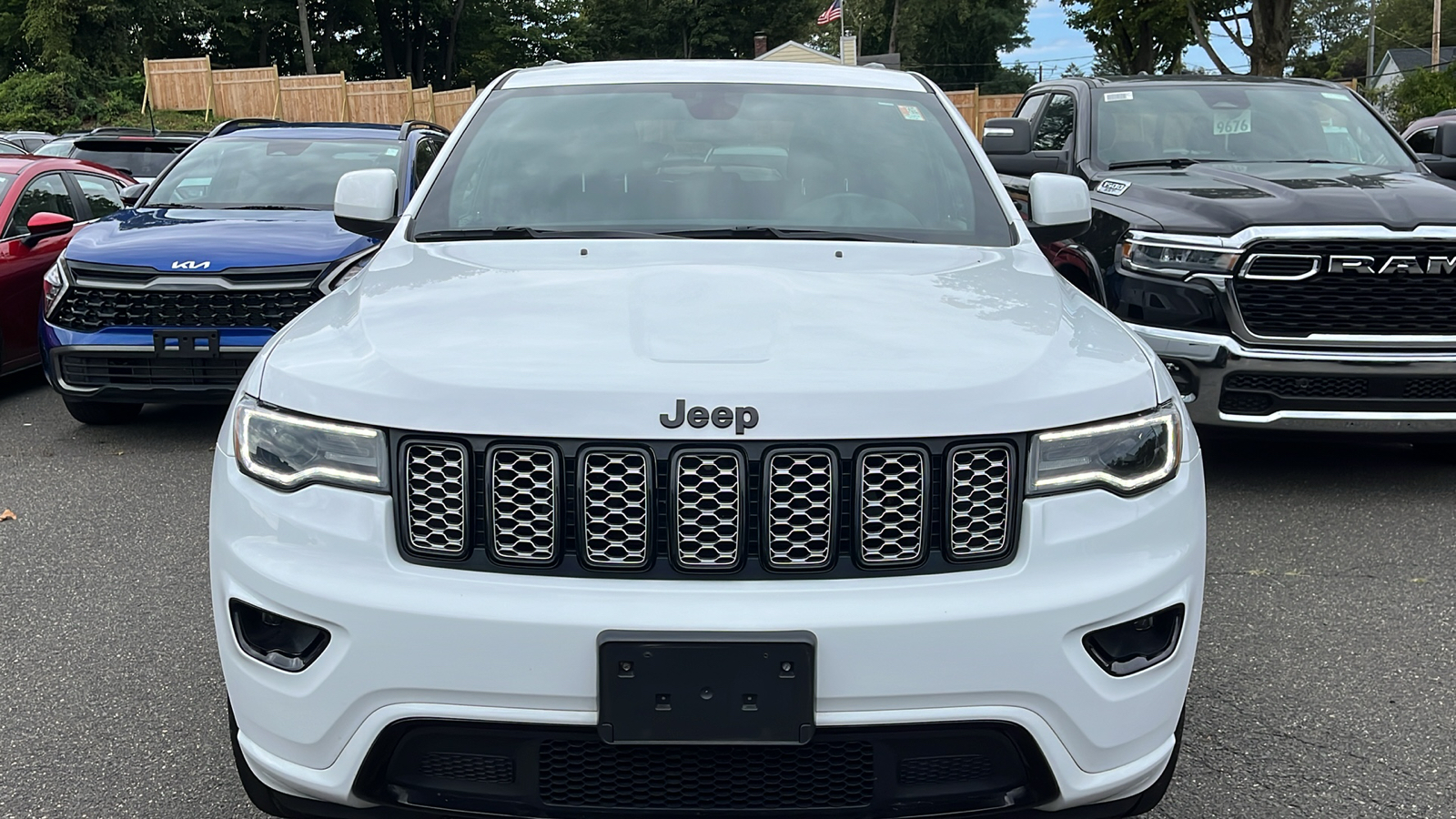 2021 Jeep Grand Cherokee Laredo X 2