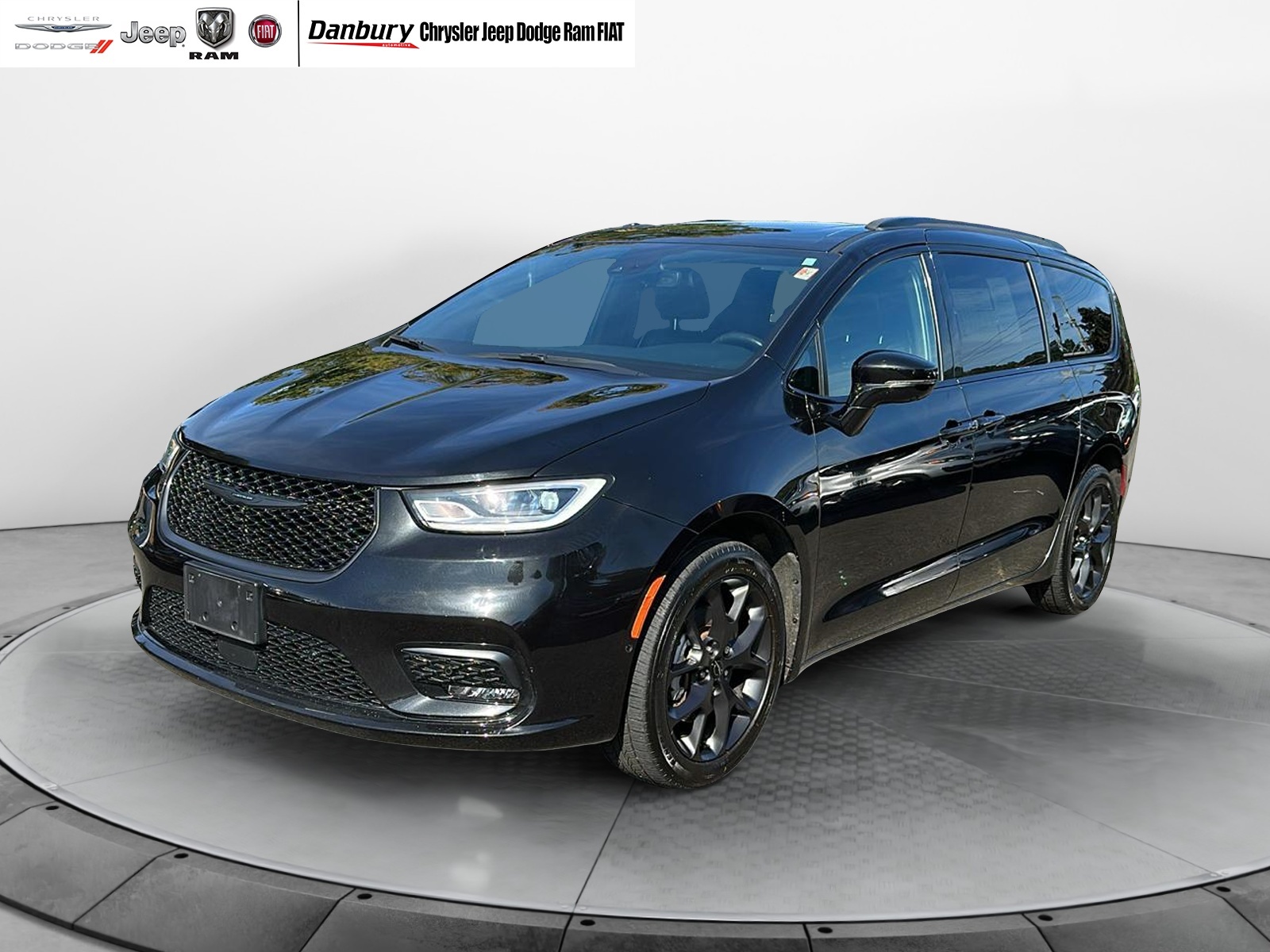 2021 Chrysler Pacifica Limited 3