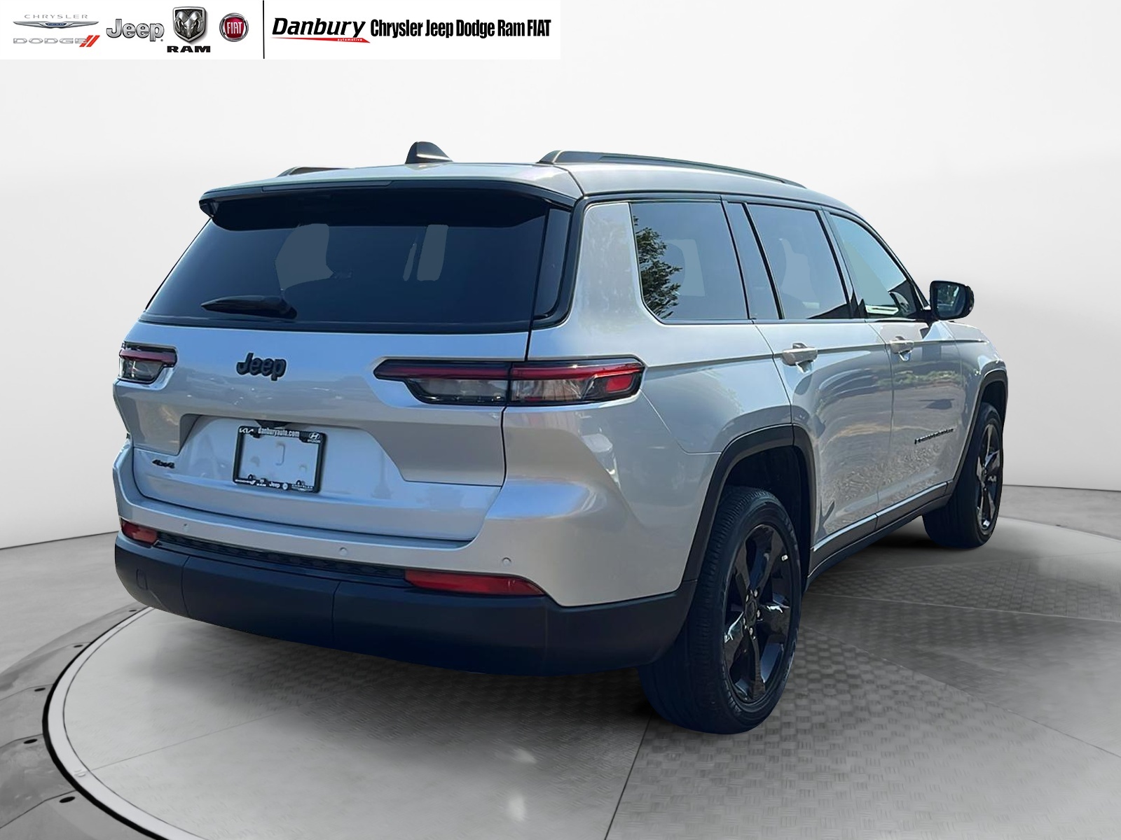 2023 Jeep Grand Cherokee L Altitude 6