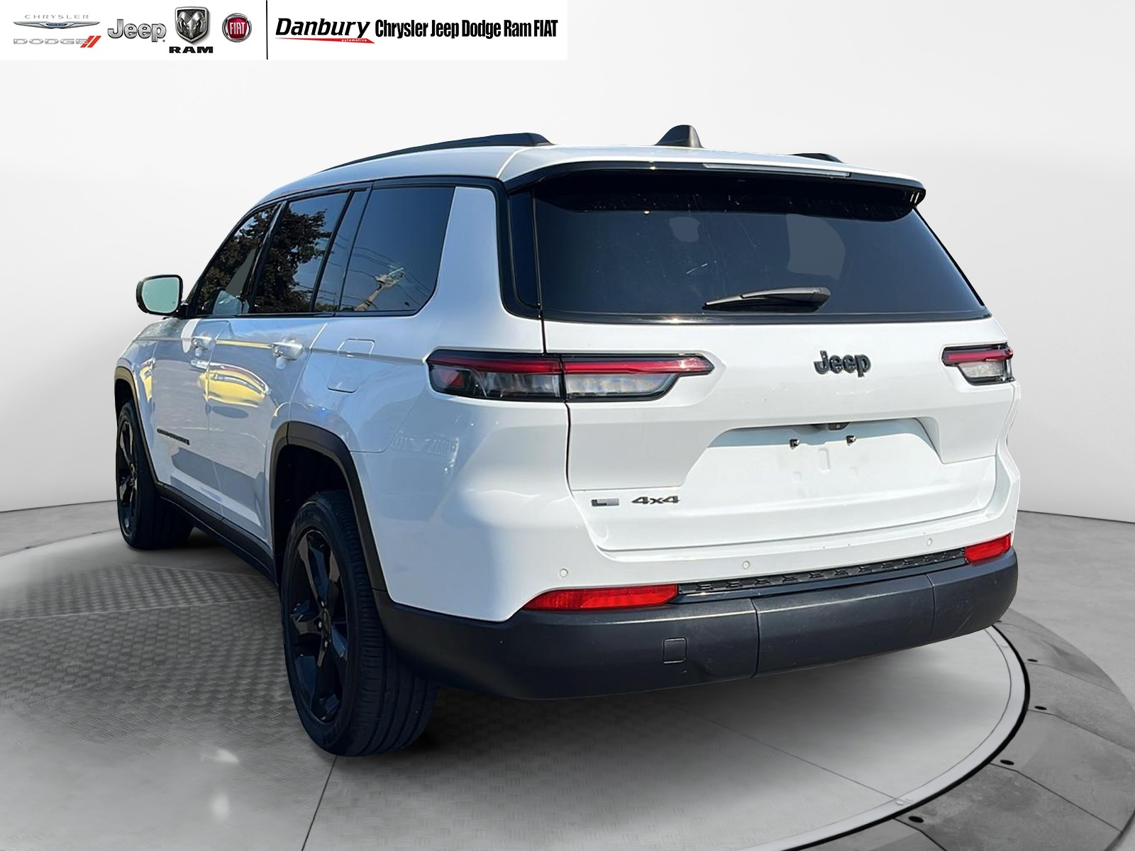 2023 Jeep Grand Cherokee L Altitude 8