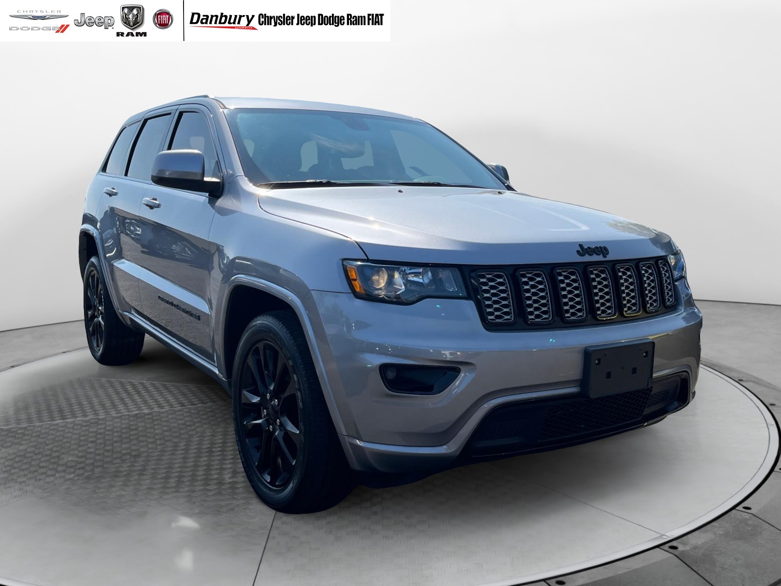 2021 Jeep Grand Cherokee Laredo X 1