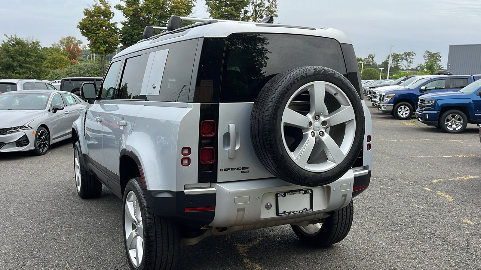 2021 Land Rover Defender SE 7