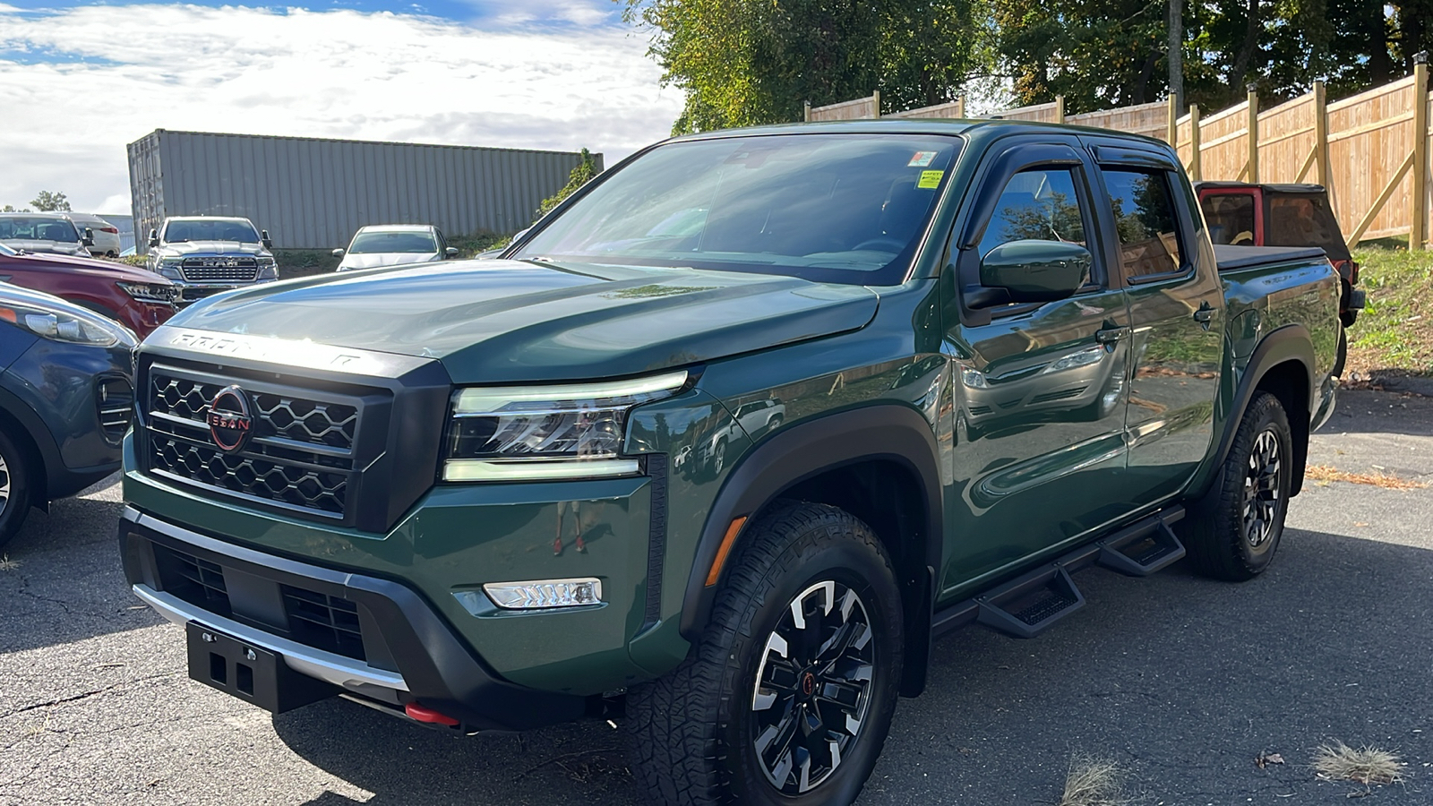 2023 Nissan Frontier PRO-4X Crew Cab 4x4 Auto 3