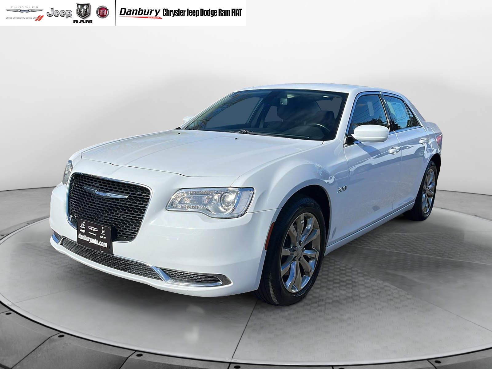 2017 Chrysler 300 Limited 3