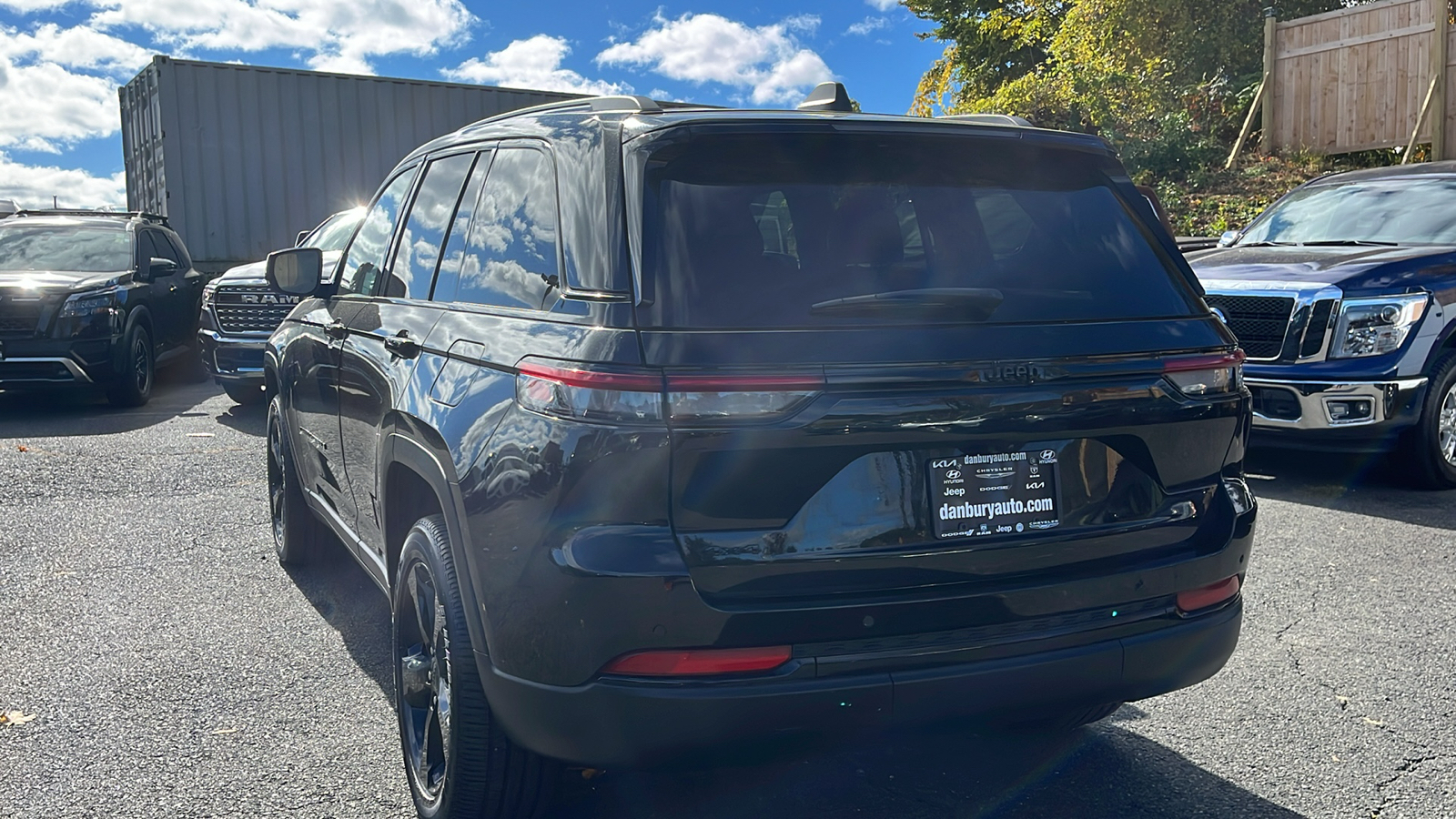 2023 Jeep Grand Cherokee Altitude 6