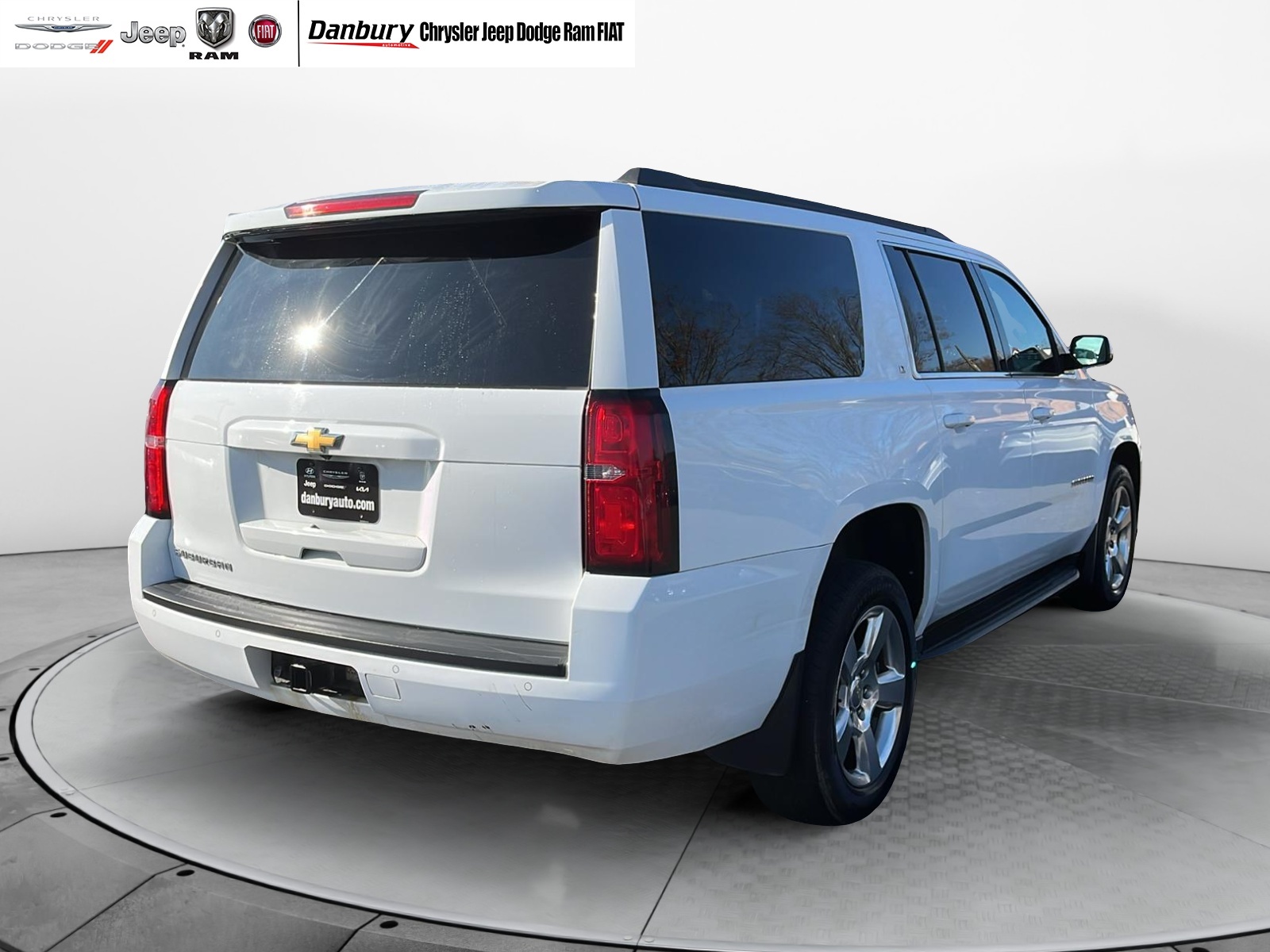 2016 Chevrolet Suburban LT 4