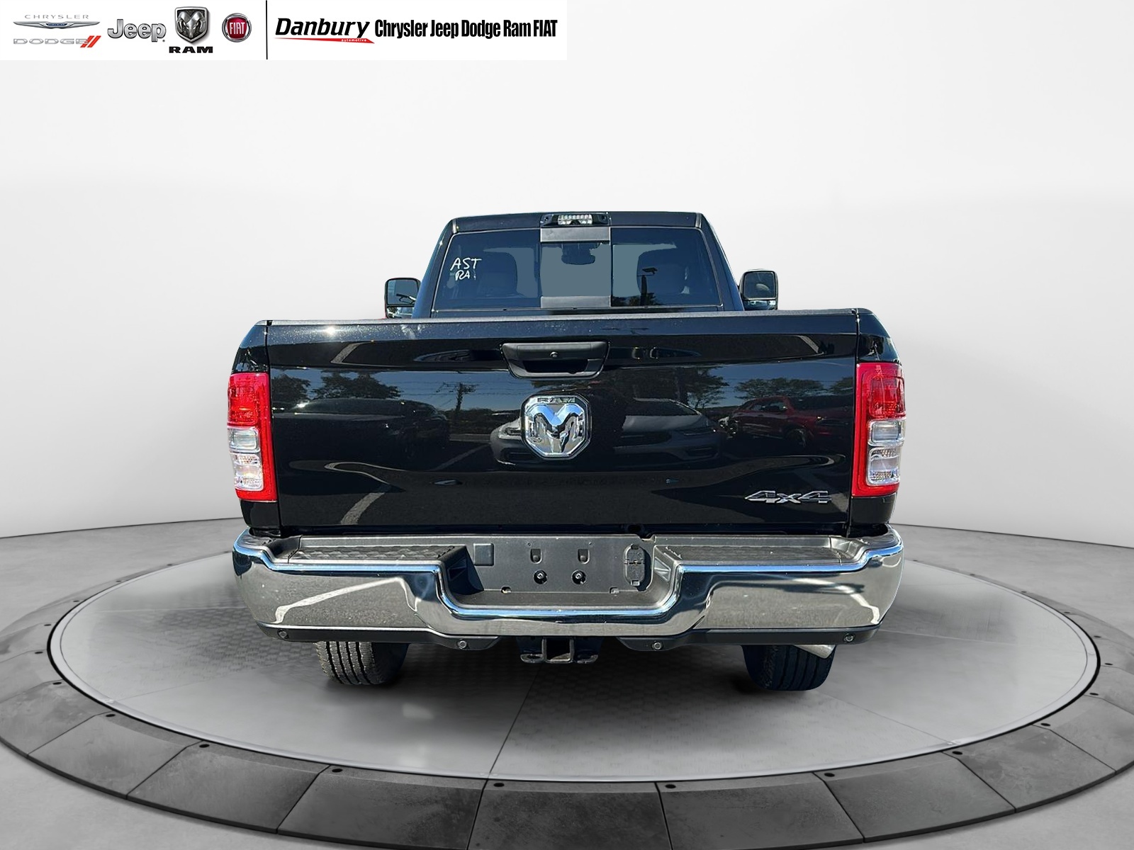 2023 Ram 2500 Tradesman 4x4 Reg Cab 8 Box 4