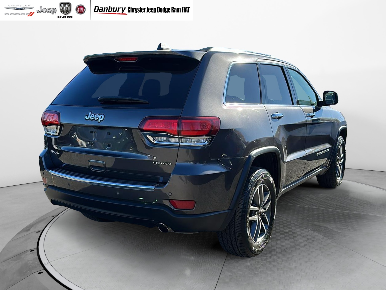 2021 Jeep Grand Cherokee Limited 3