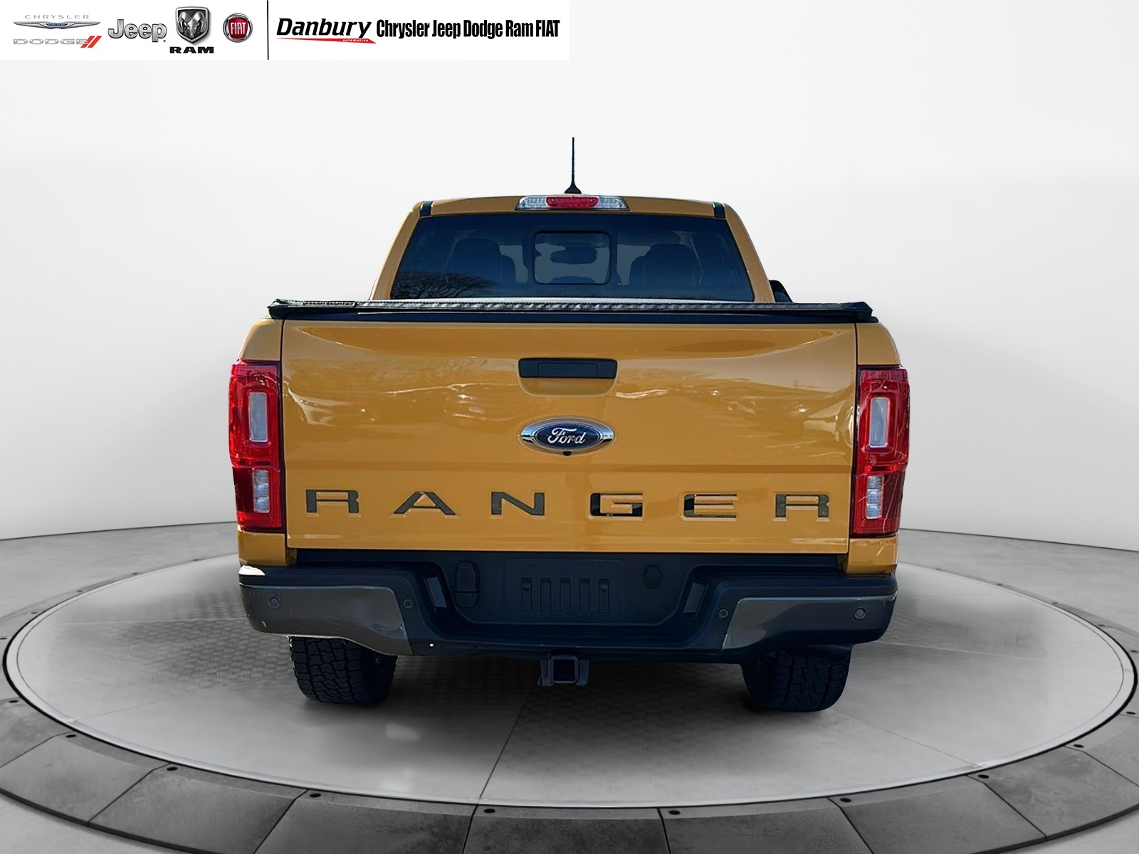 2022 Ford Ranger LARIAT 4WD SuperCrew 5 Box 4