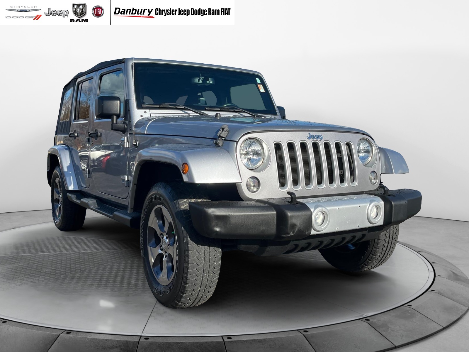 2016 Jeep Wrangler Unlimited Sahara 1