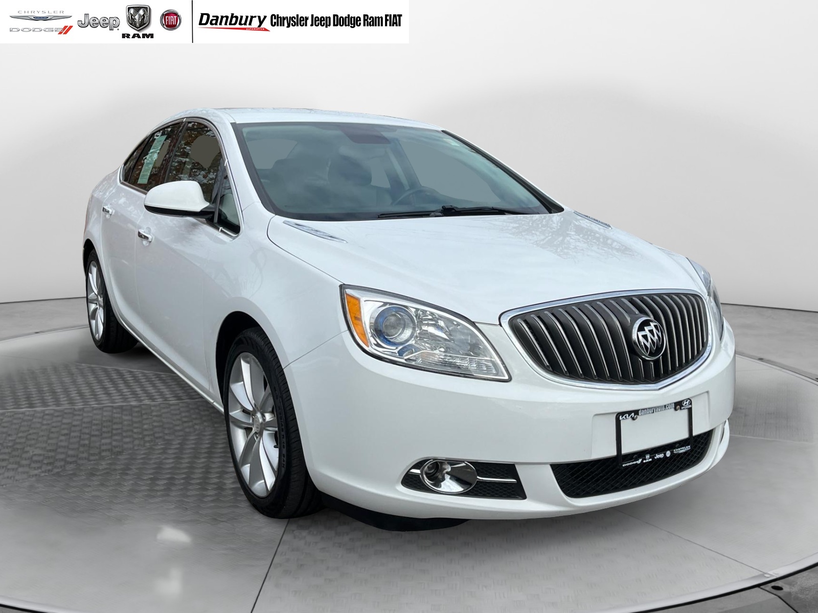 2013 Buick Verano SEDAN 1