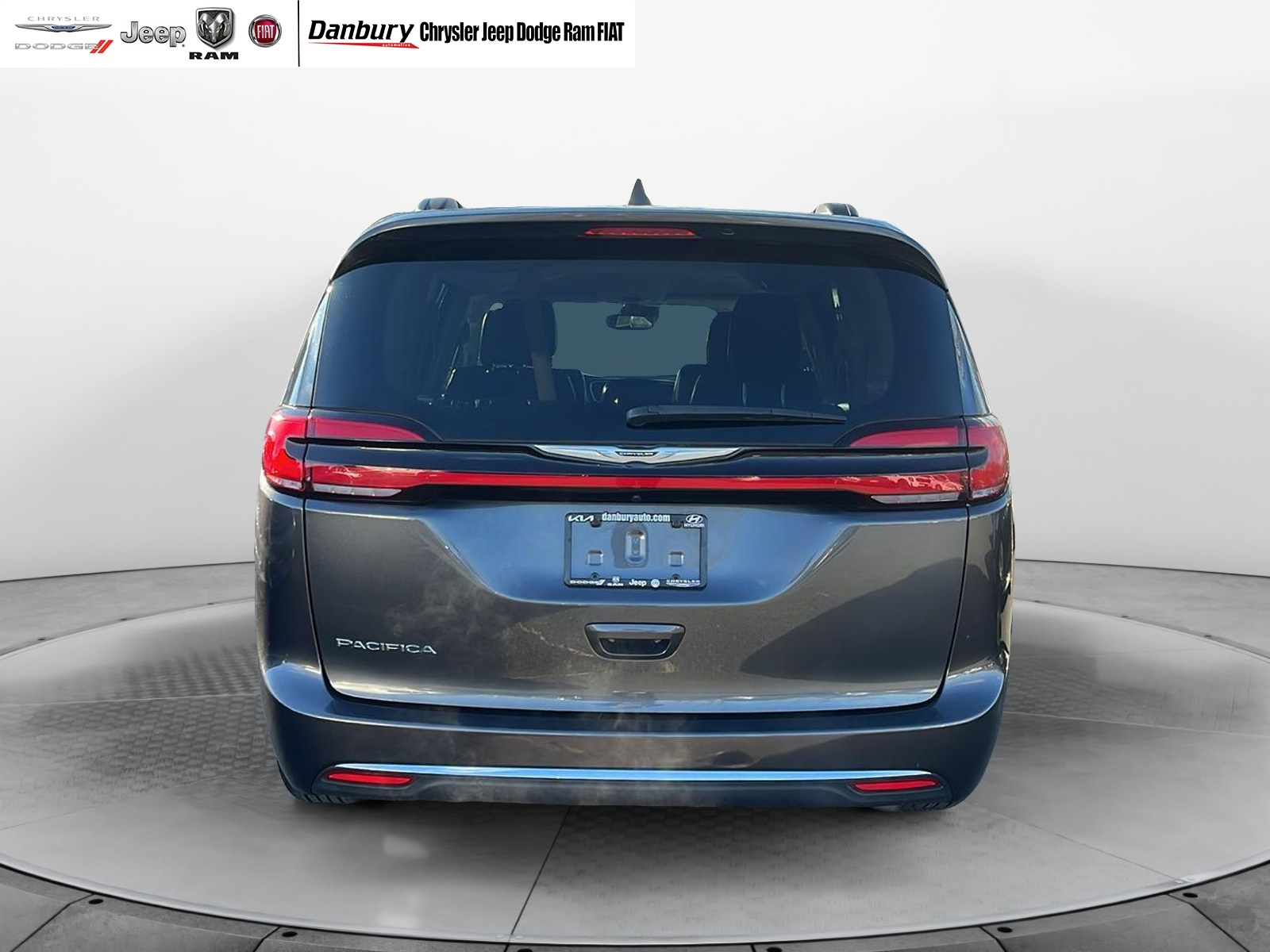 2022 Chrysler Pacifica Touring L 6