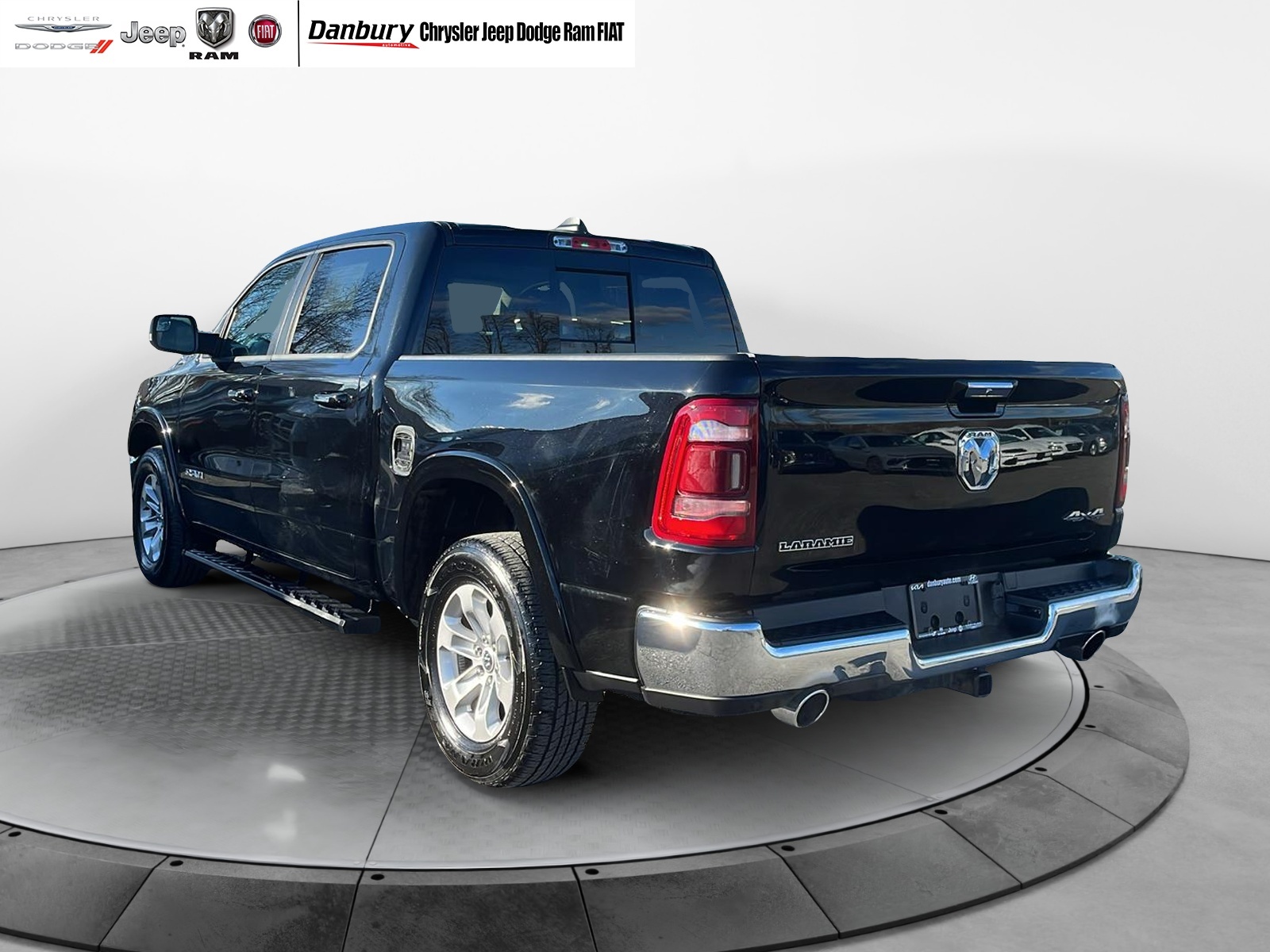 2022 Ram 1500 Laramie 4x4 Crew Cab 57 Box 4