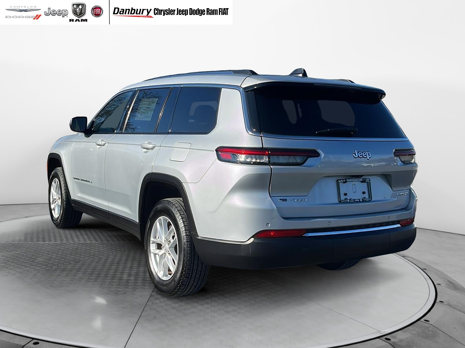 2023 Jeep Grand Cherokee L Laredo 5