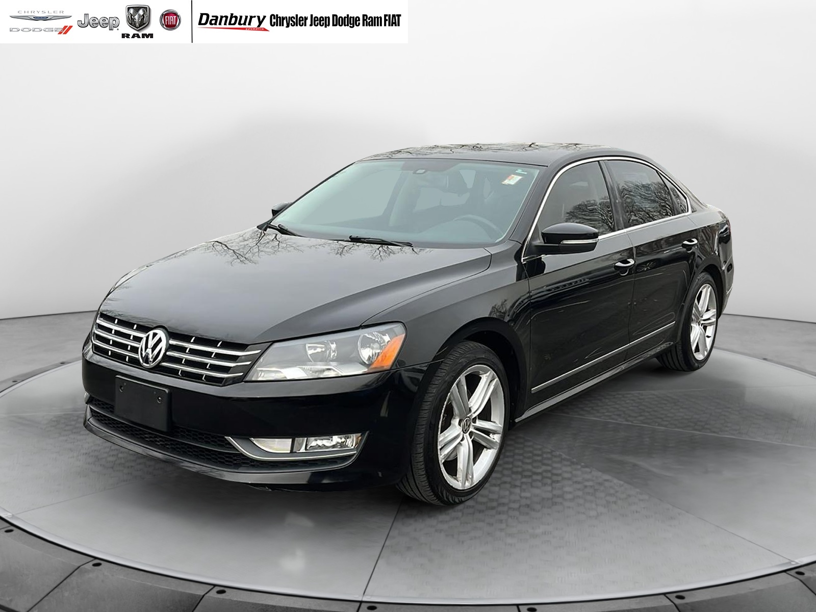 2014 Volkswagen Passat TDI SEL Premium 4