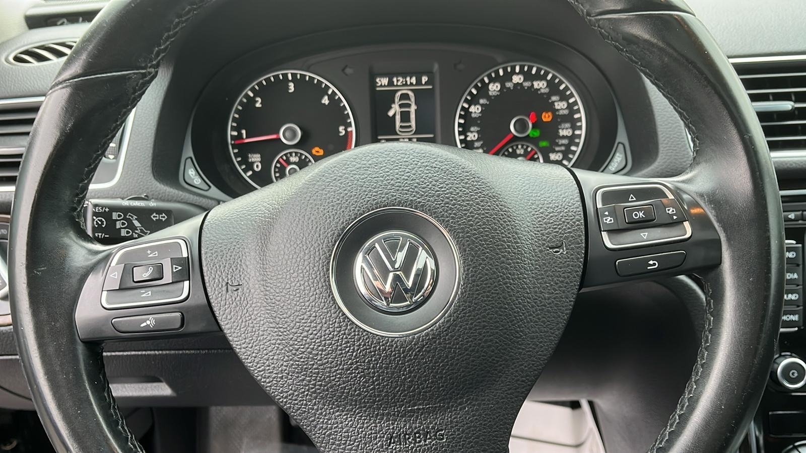 2014 Volkswagen Passat TDI SEL Premium 12