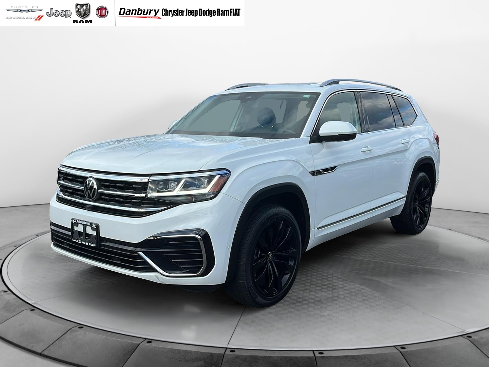 2022 Volkswagen Atlas 3.6L V6 SEL Premium R-Line 4