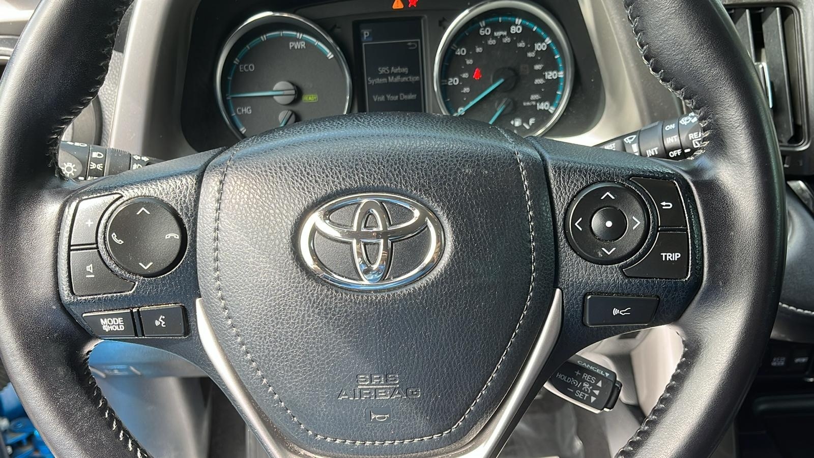 2017 Toyota RAV4 Hybrid Limited 10