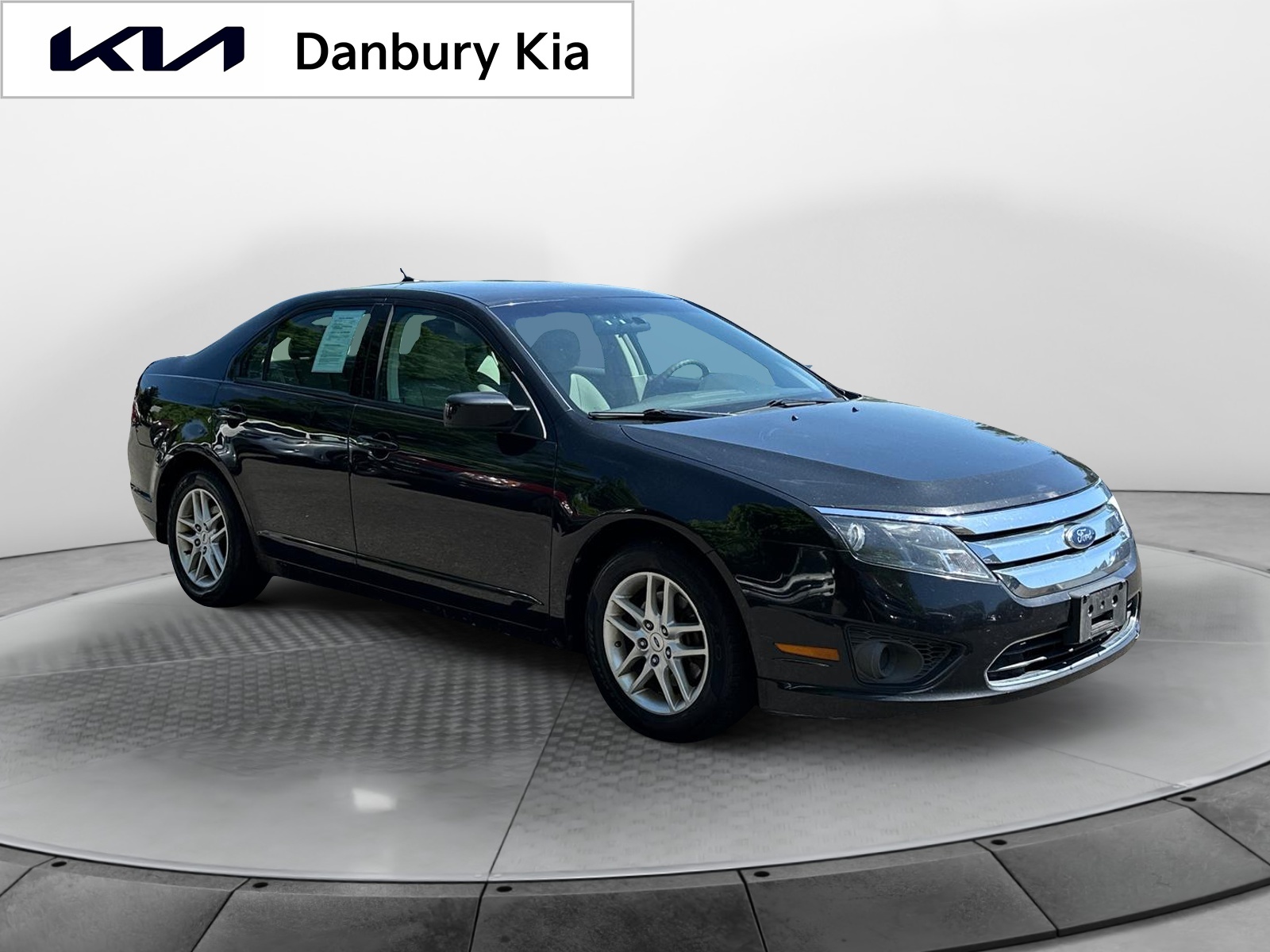 2011 Ford Fusion S 1