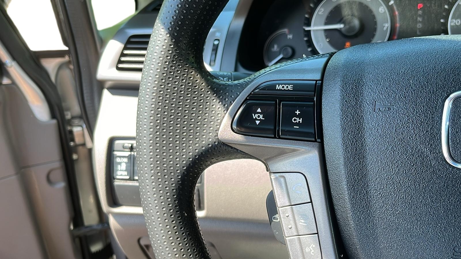 2014 Honda Odyssey EX 11