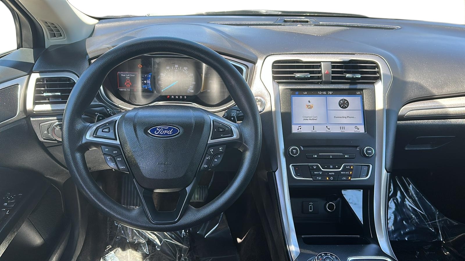 2017 Ford Fusion SE 25