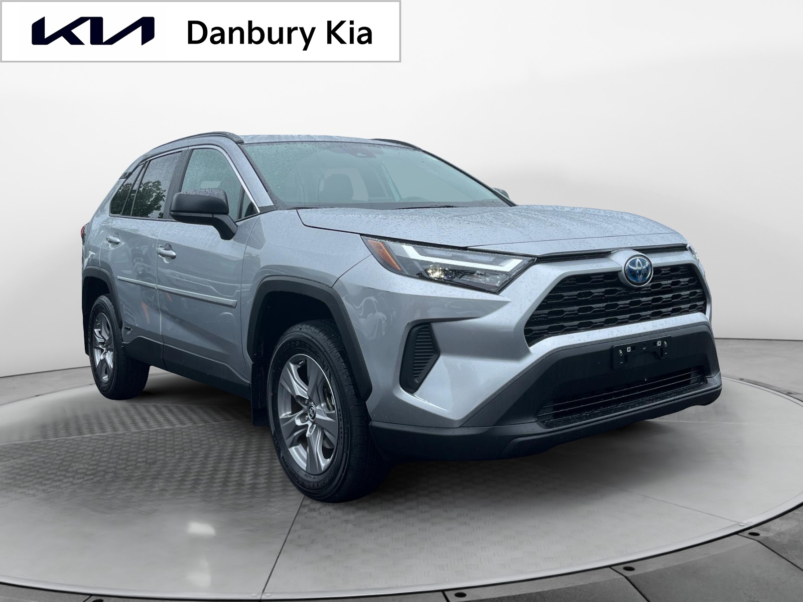 2023 Toyota RAV4 Hybrid LE 1