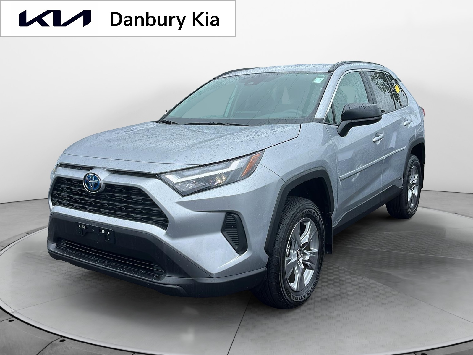 2023 Toyota RAV4 Hybrid LE 3