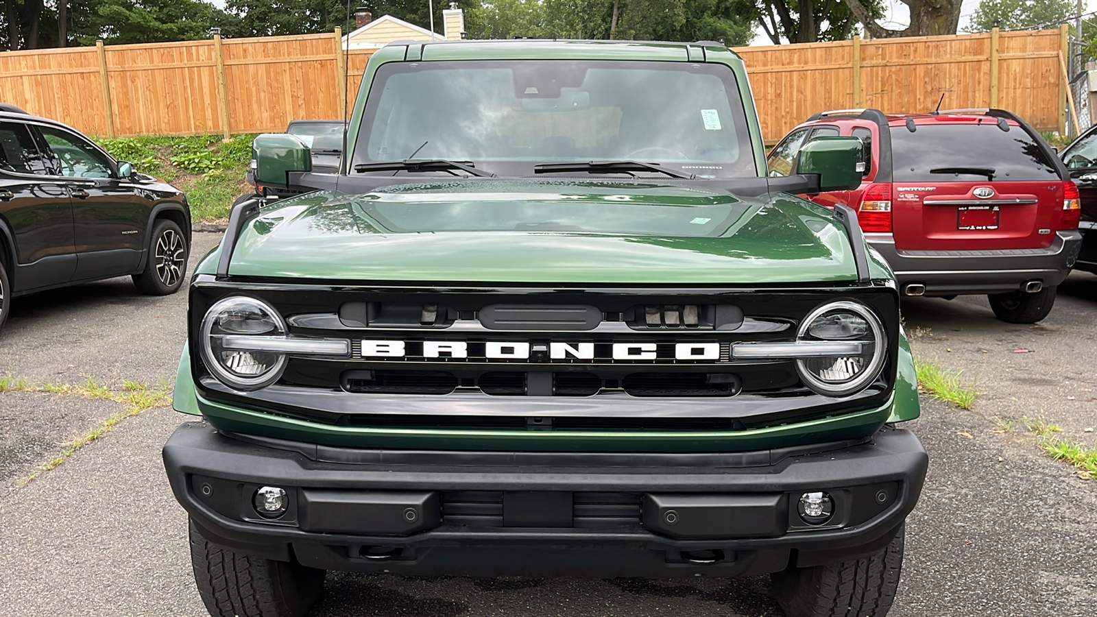 2022 Ford Bronco Outer Banks 2