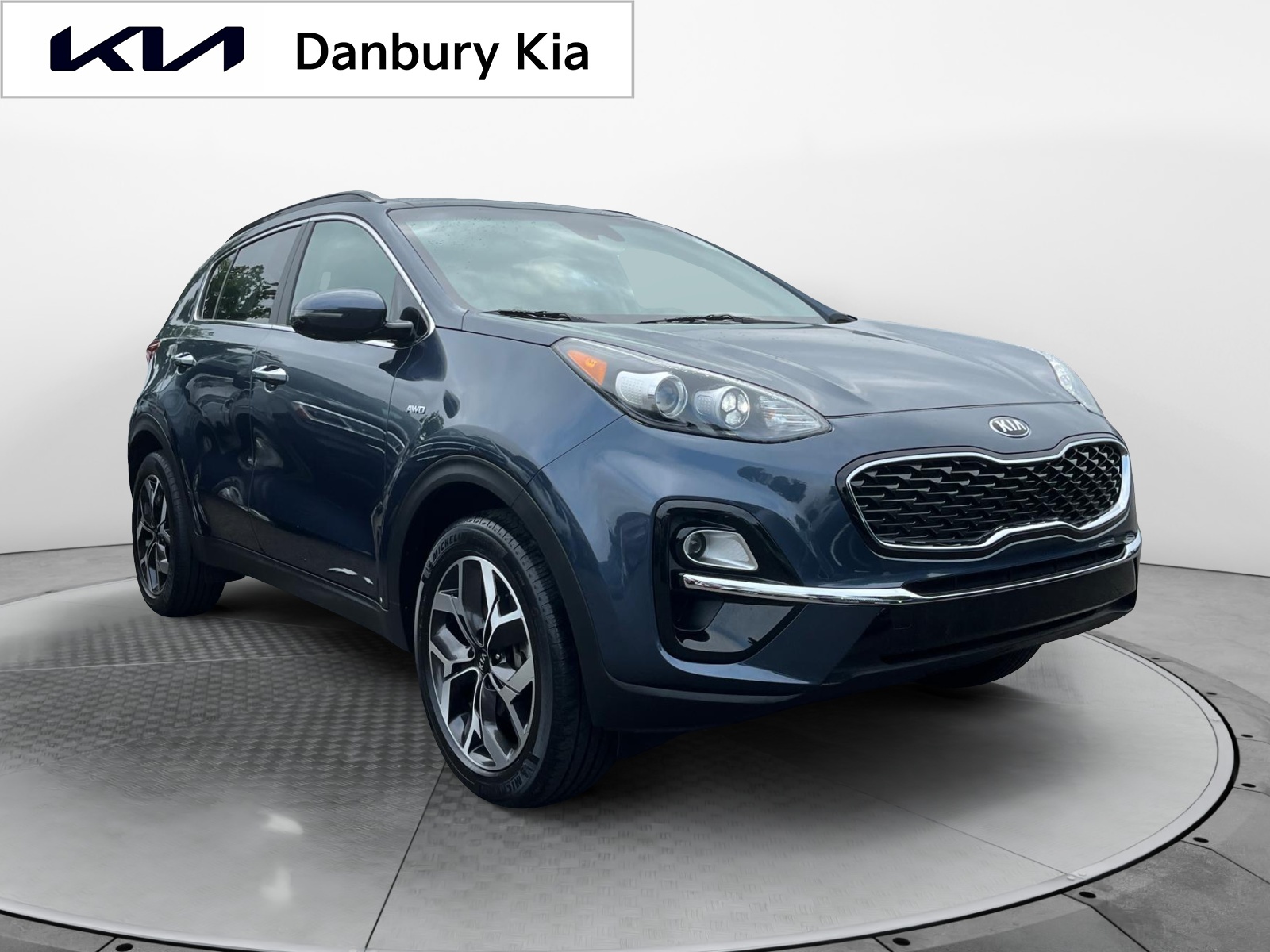 2022 Kia Sportage EX 1