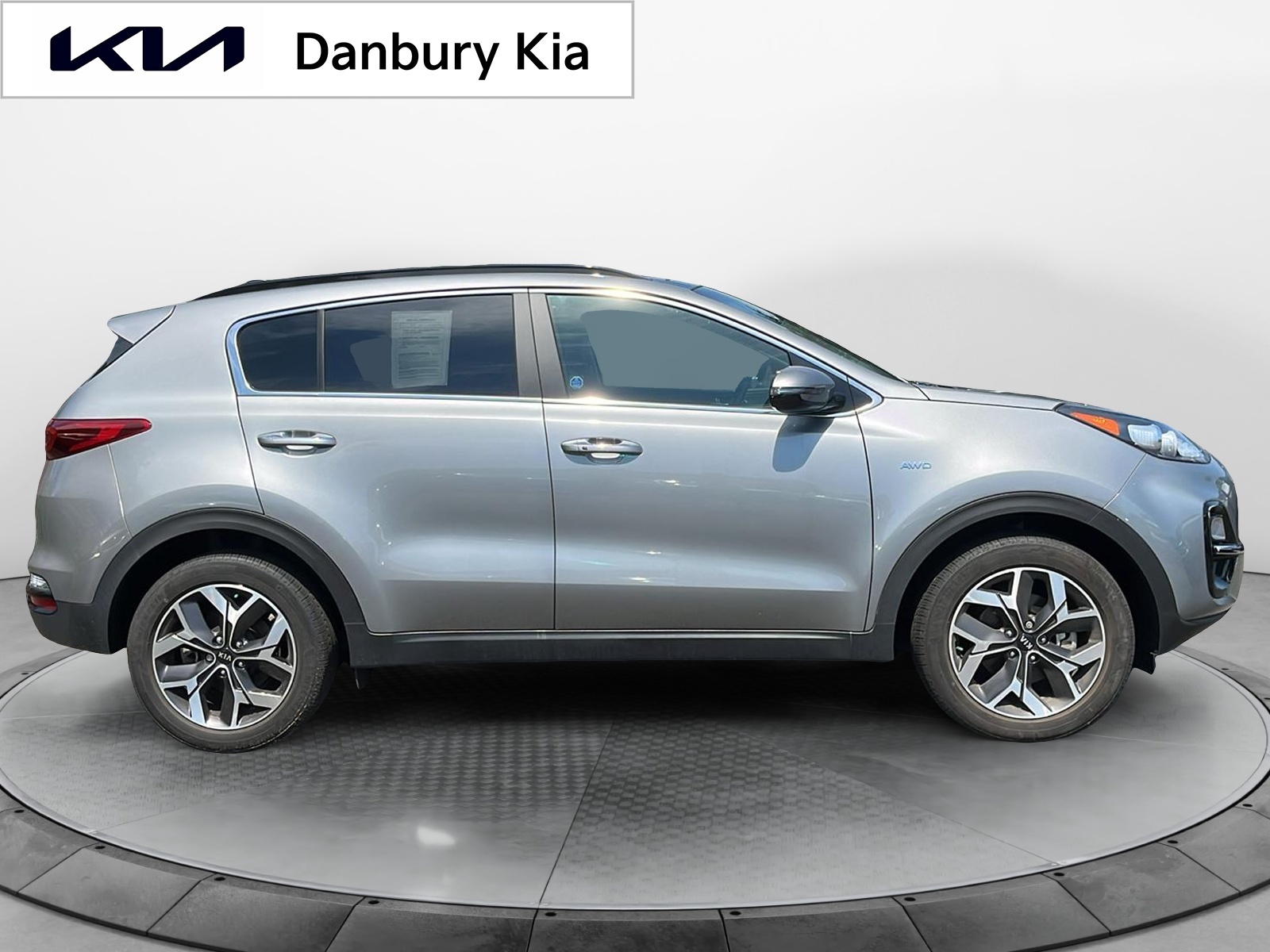 2022 Kia Sportage EX 4