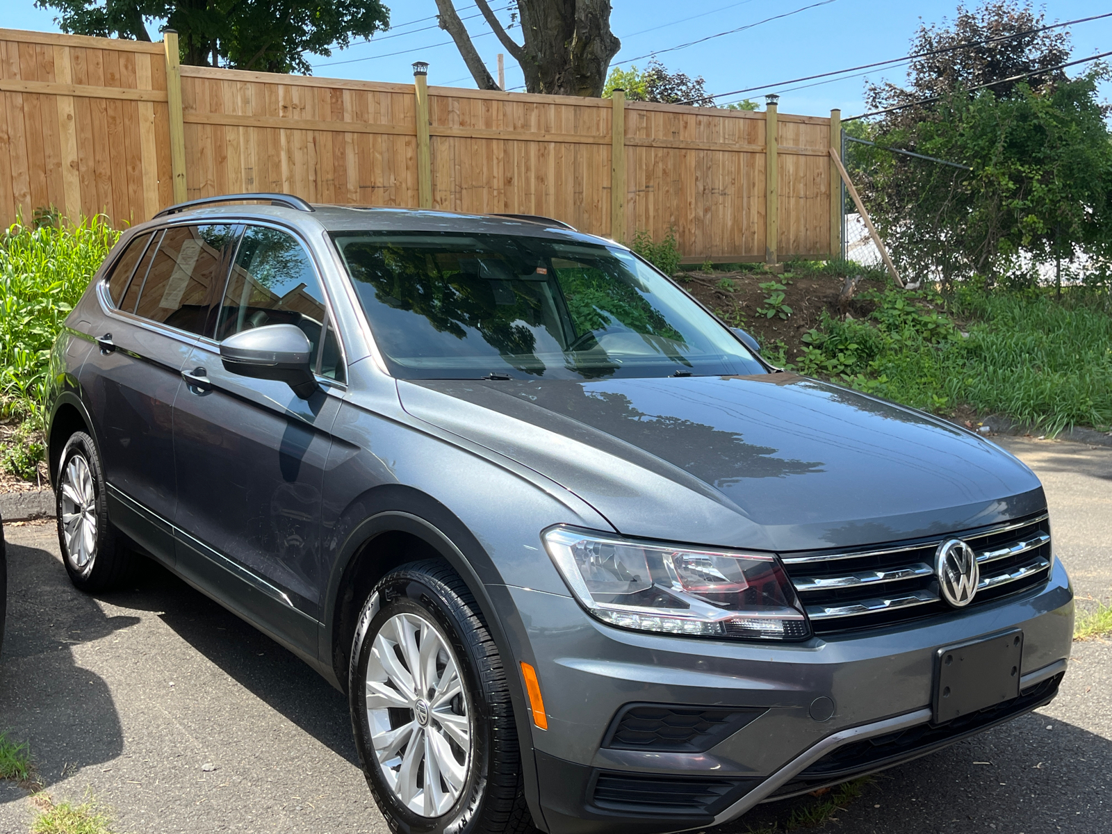 2018 Volkswagen Tiguan SE 1