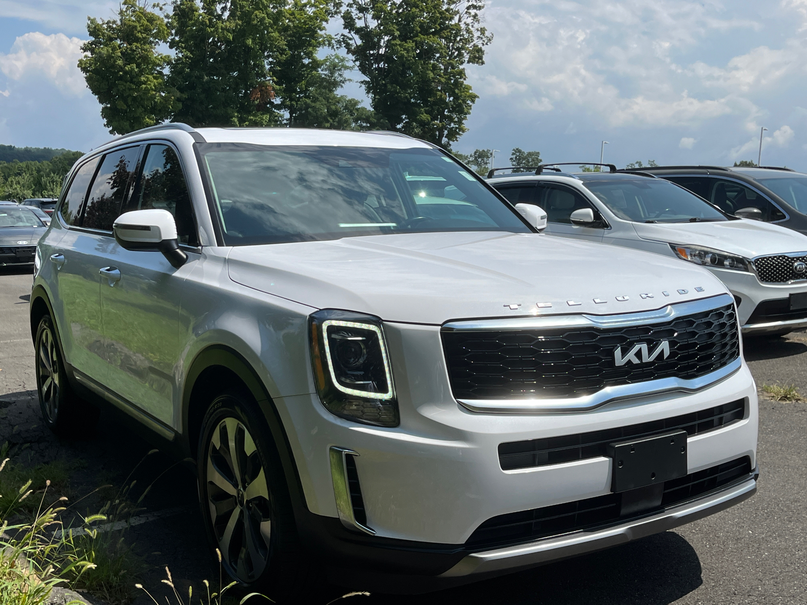 2022 Kia Telluride S 1