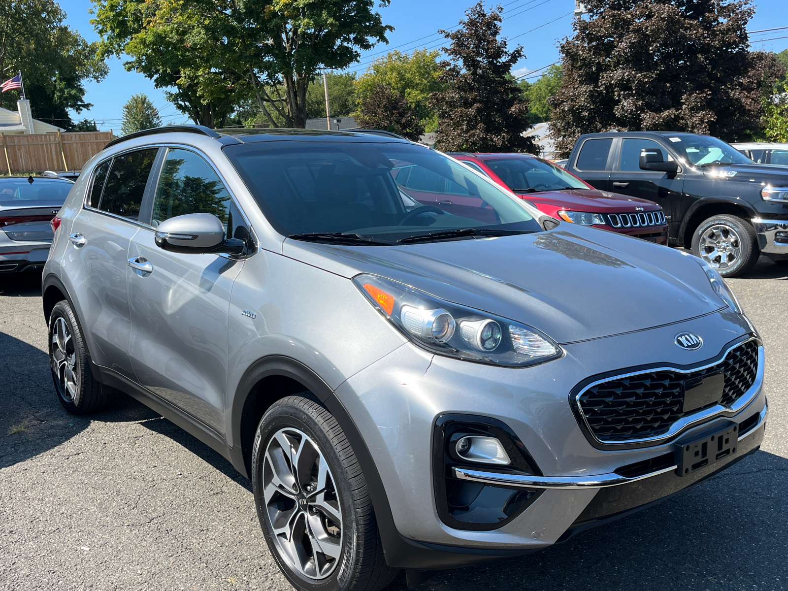 2021 Kia Sportage EX 1