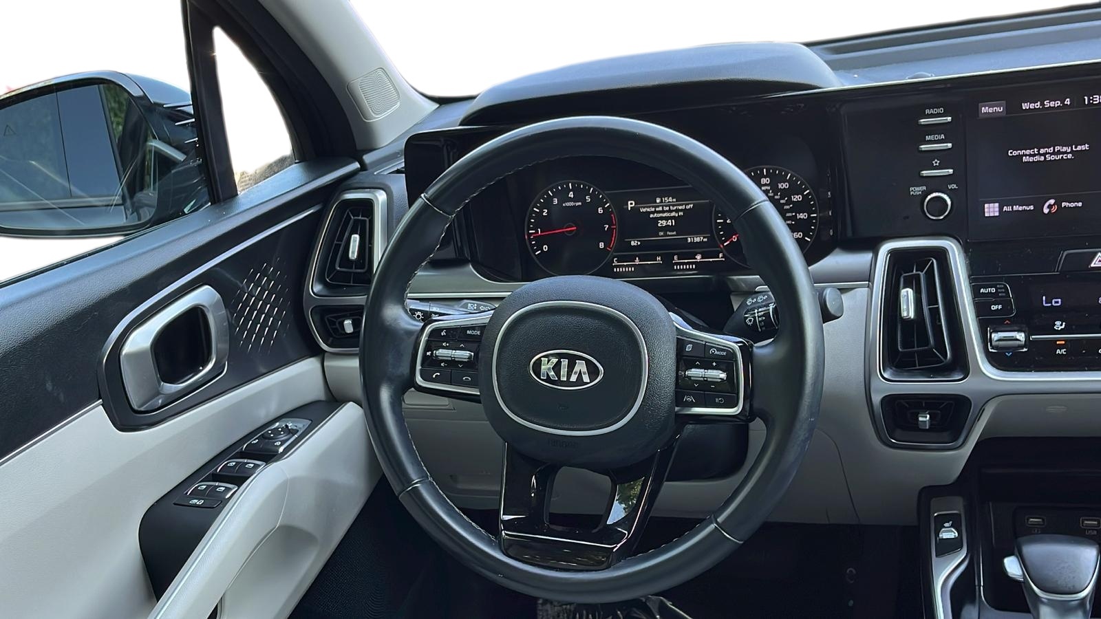 2021 Kia Sorento S 22