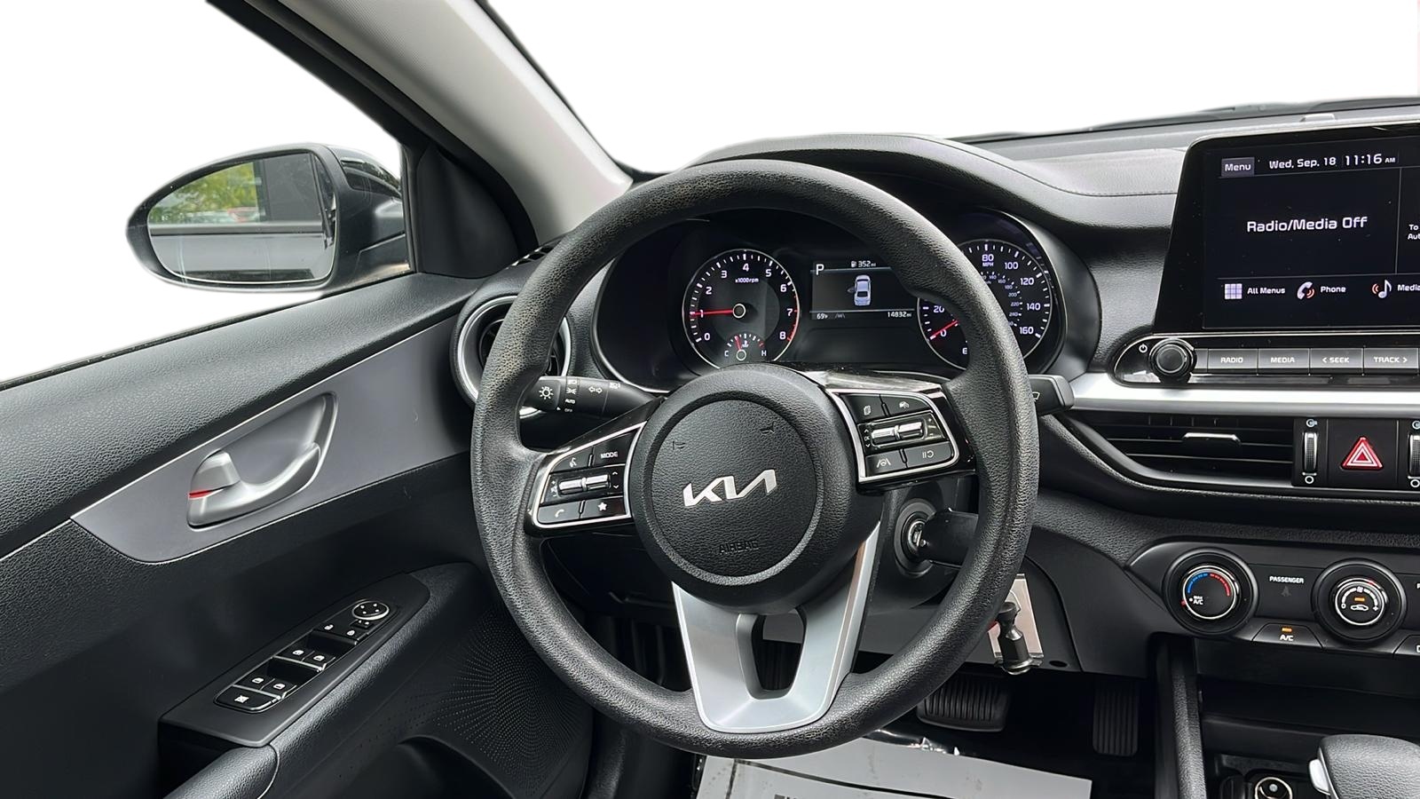 2022 Kia Forte LXS 21