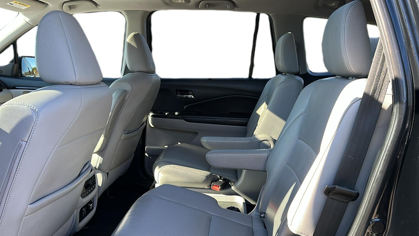 2019 Honda Pilot Elite 25