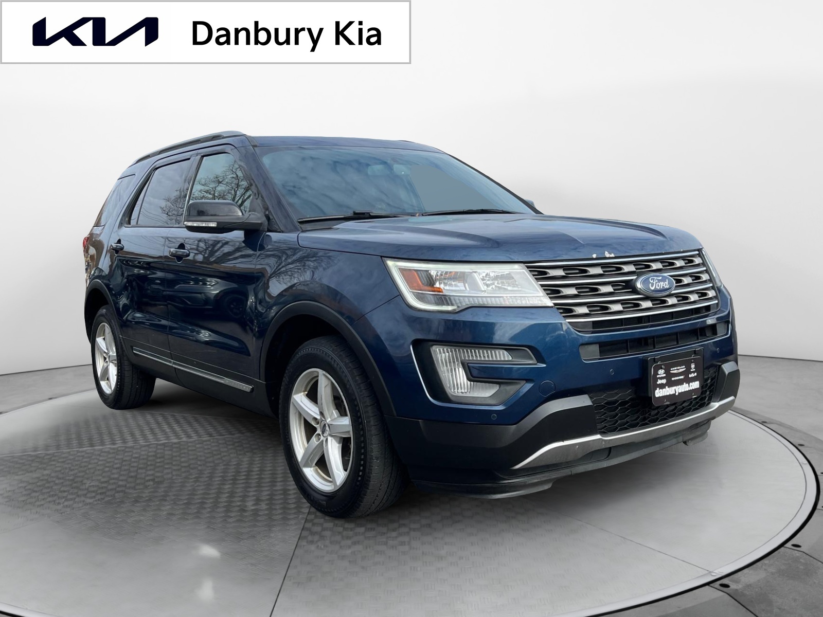 2017 Ford Explorer XLT 1