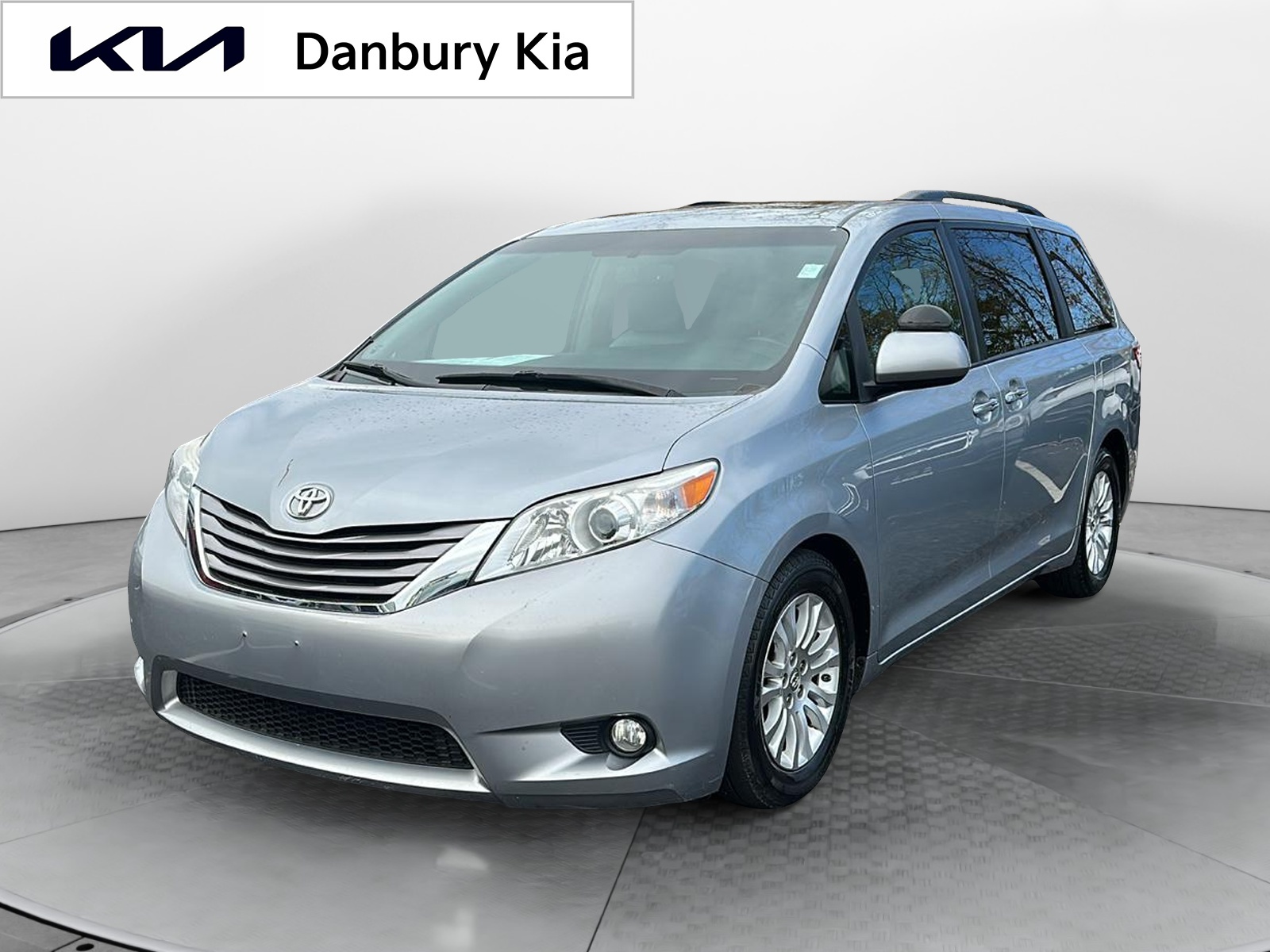 2015 Toyota Sienna XLE 7