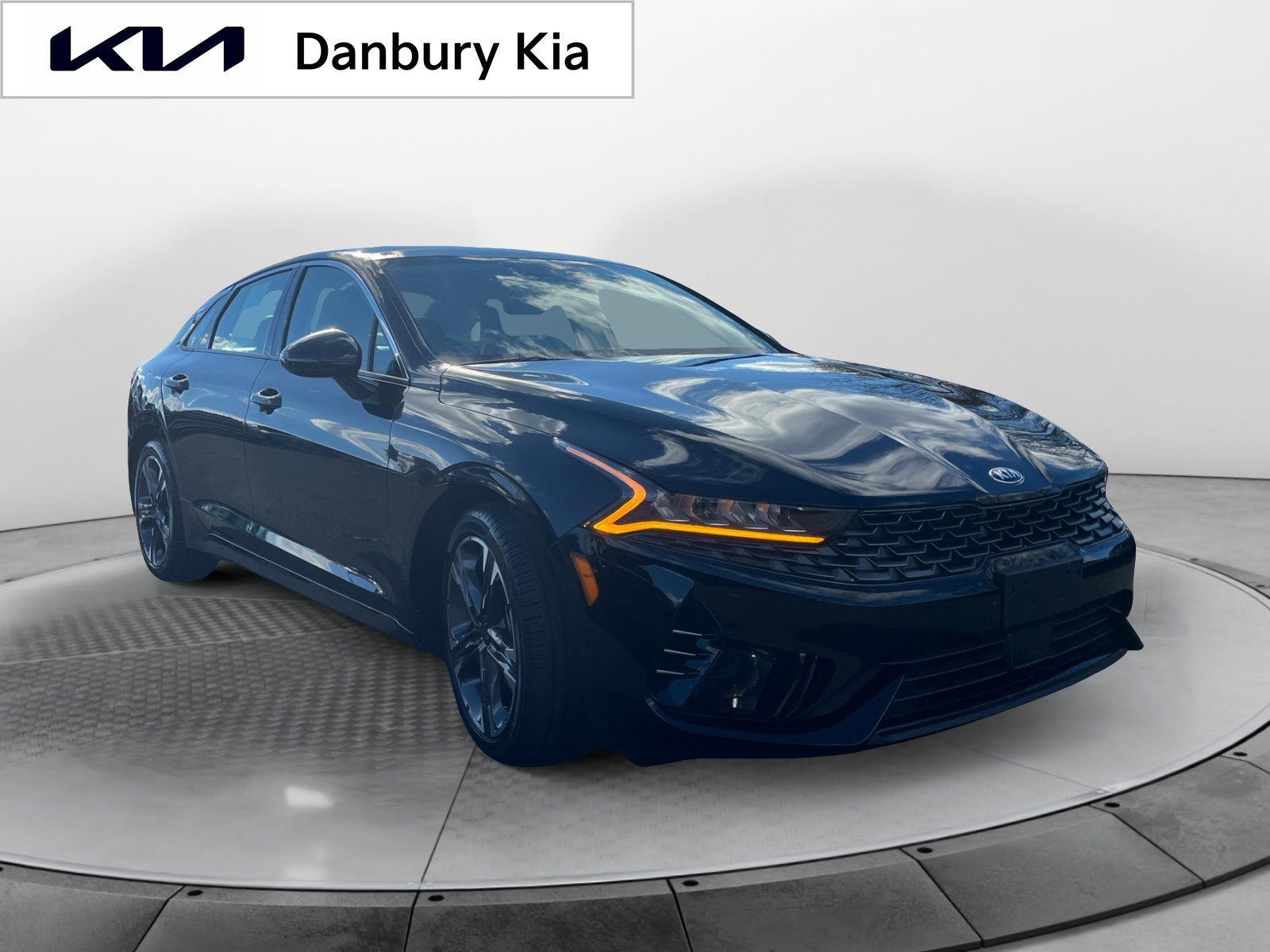 2021 Kia K5 EX 1