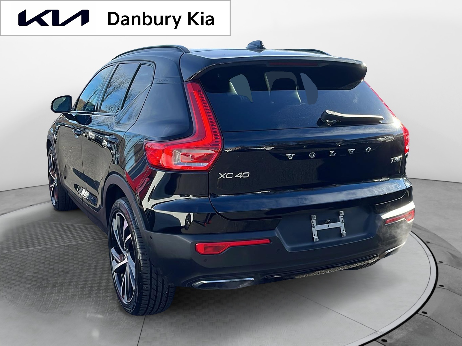 2019 Volvo XC40 R-Design 6